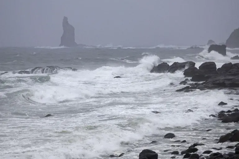 2024-08-28T024134Z_1906470851_RC2QO9A5D6IA_RTRMADP_3_ASIA-WEATHER-JAPAN-1-1724828923.webp