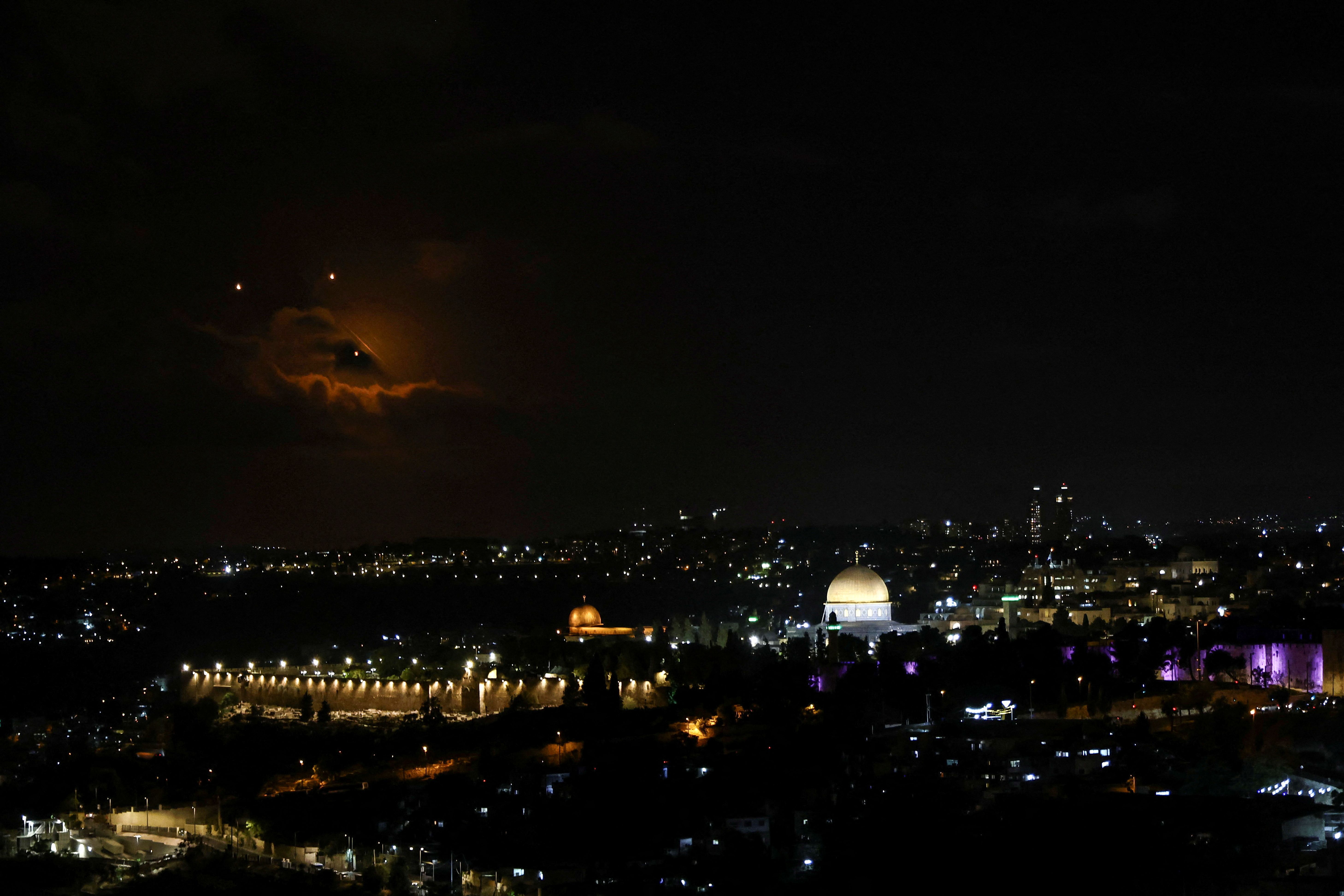 2024-10-01T180005Z_1842632133_RC2TBAASF7GV_RTRMADP_3_ISRAEL-PALESTINIANS-LEBANON-1727805971.jpg