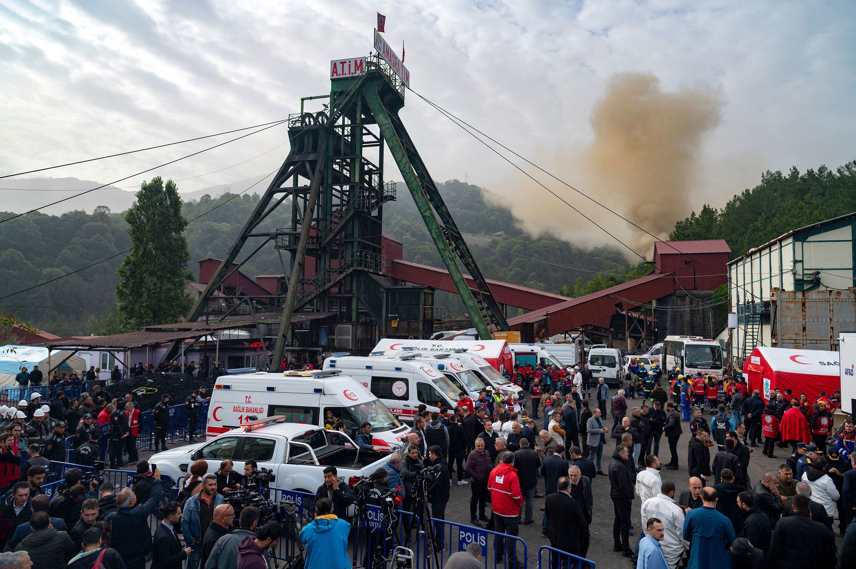 221015075639-03-turkey-coal-mine-explosion.jpg