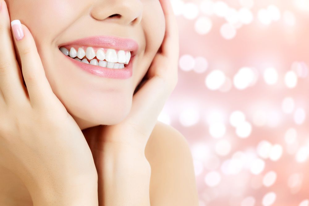 5-Totally-Easy-And-Natural-Teeth-Whitening-Tricks.jpeg