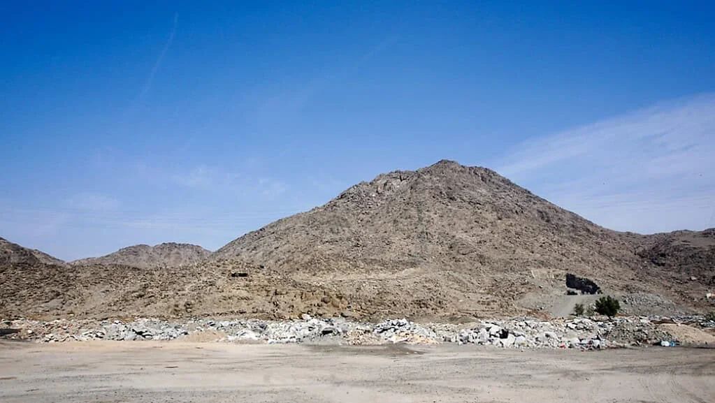 Jabal-Thawr-Mountain-of-Bull-1024x577.webp