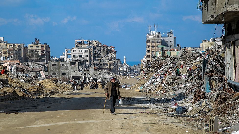 _132985649_gettyimages-1979924934gazafeb24.jpg