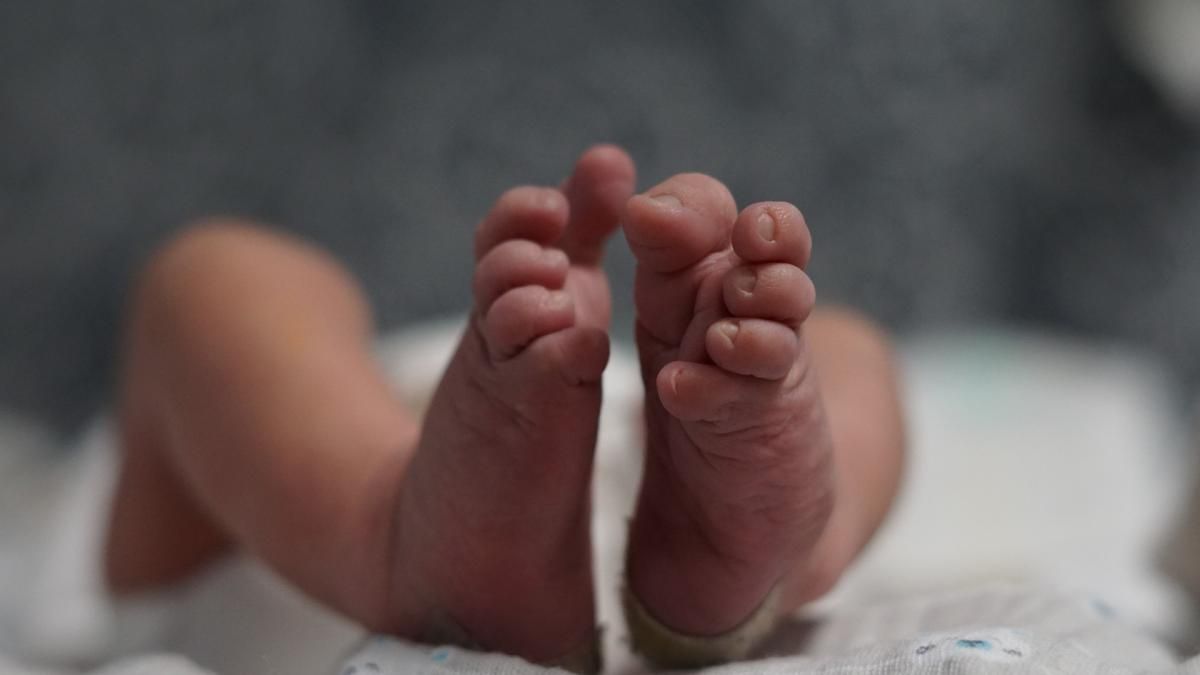 baby-feet-47462551920.jpg