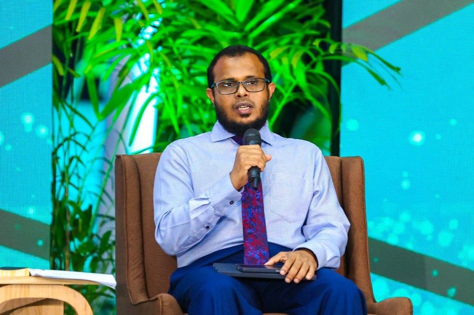 Minister Ali Shareef