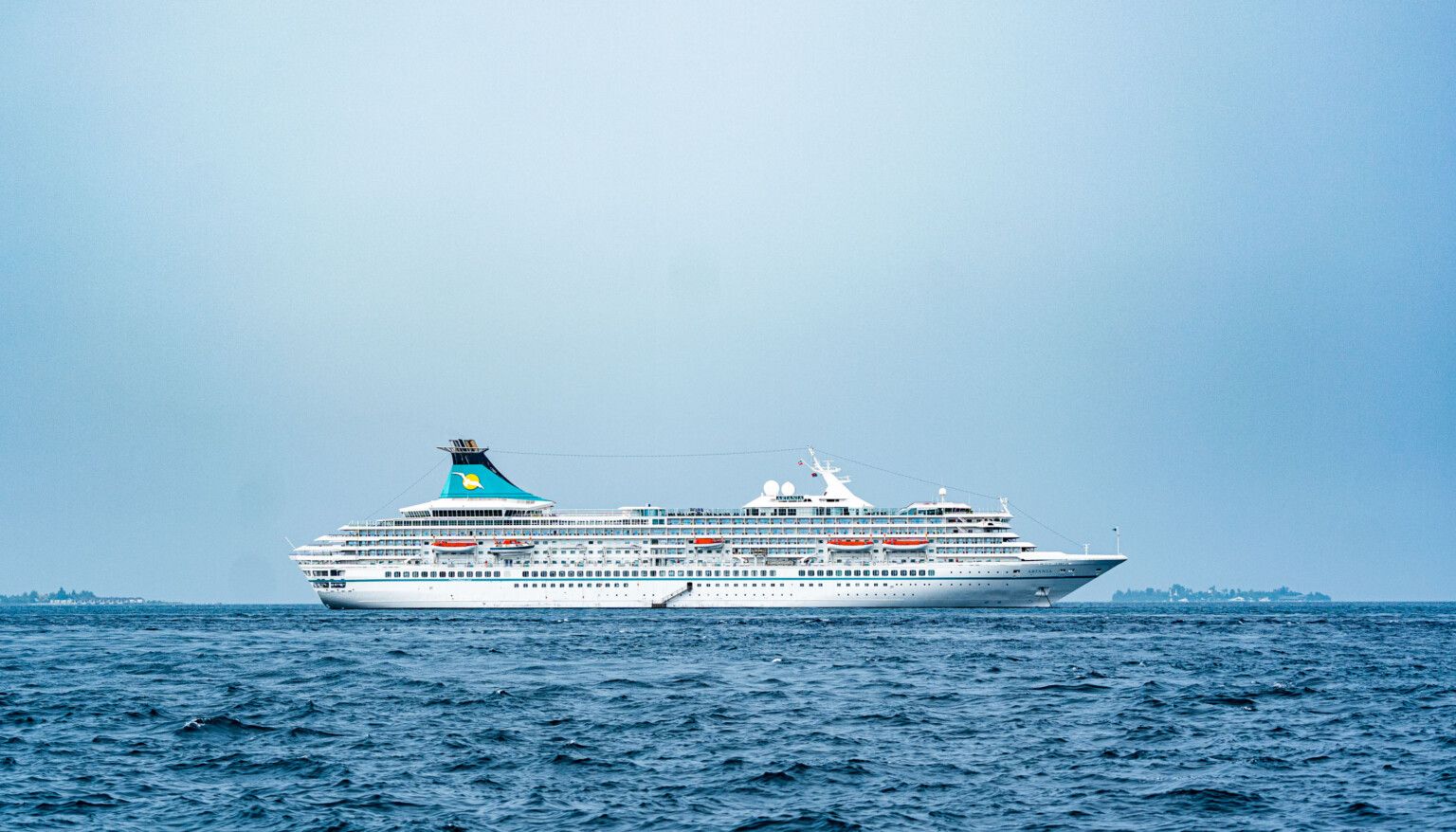 fathuruverin-tourist-cruise-liner-03231-1536x878-1.jpg