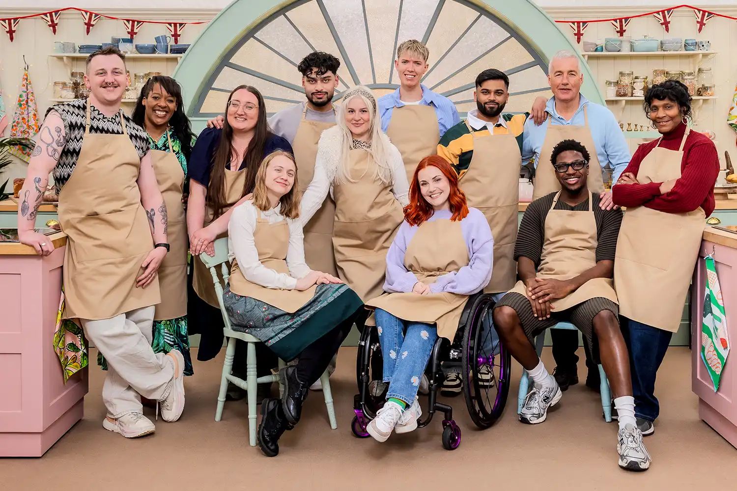 great-british-baking-show-season-17-cast-091526-dd425e1afa364cfc9e001bdedb46b0a5.webp