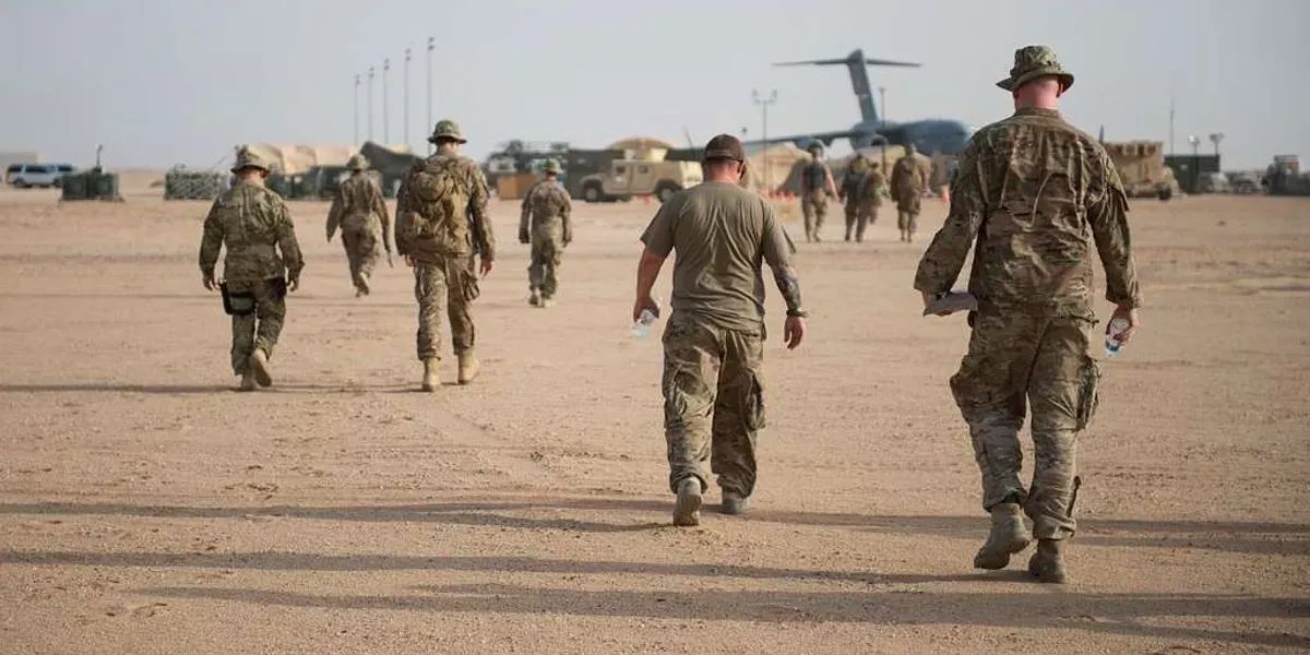 initial-arrival-of-personnel-and-equipment-at-an-undisclosed-location-in-response-to-the-white-house.webp