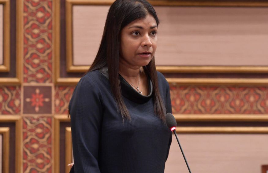 rozaina-adam-17-876x566-1.jpeg