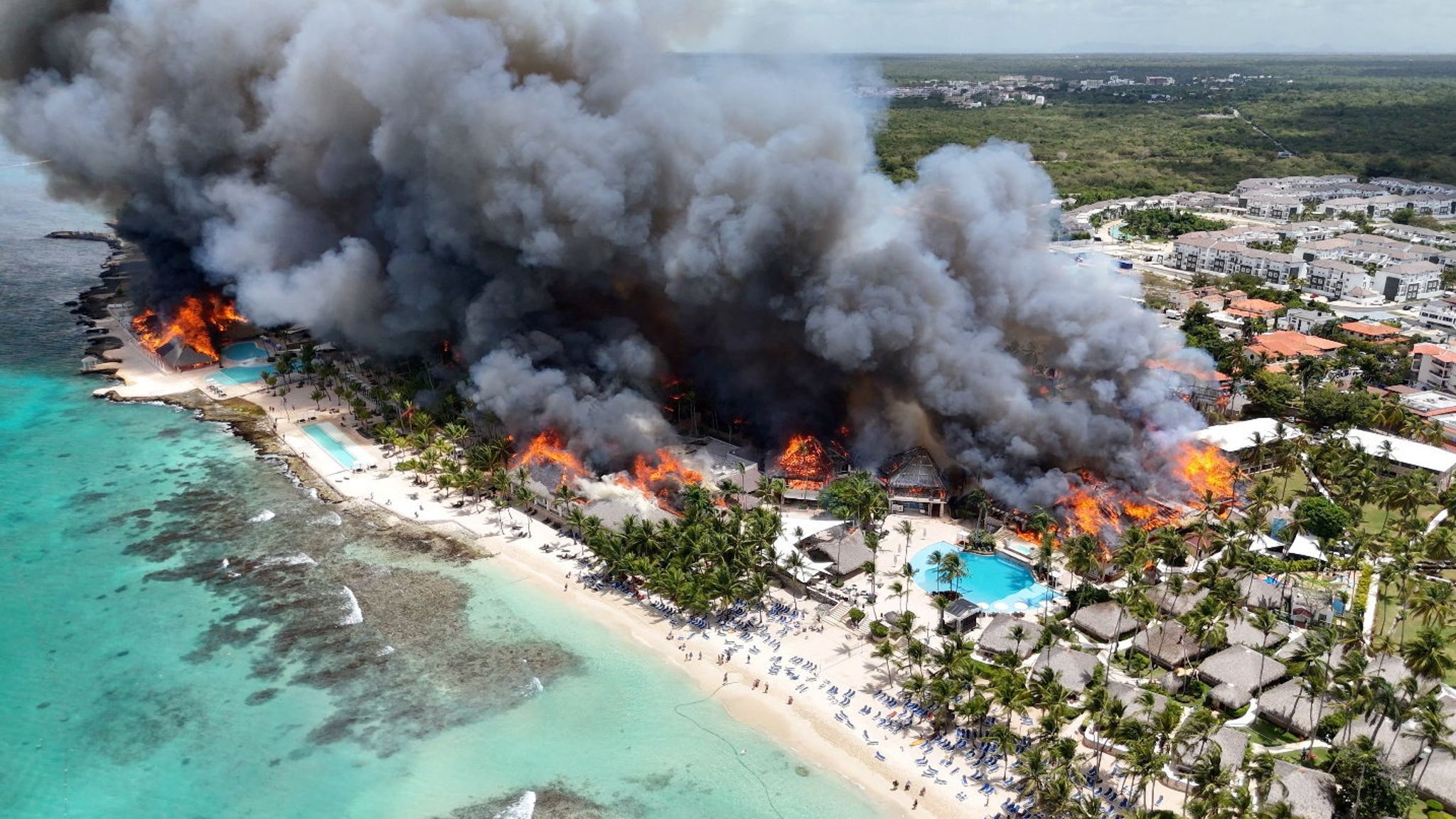 skynews-dominican-fire_7278324.jpg